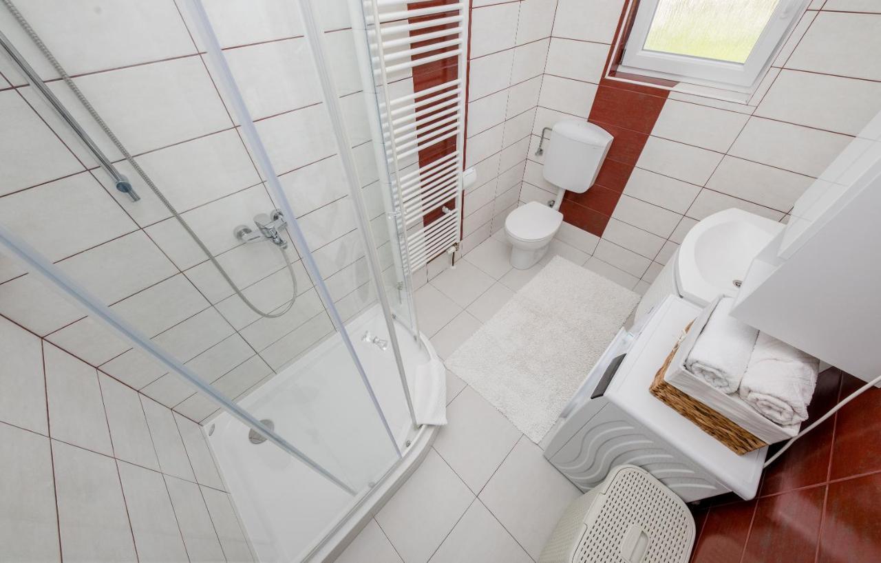 Apartments Luka راب المظهر الخارجي الصورة