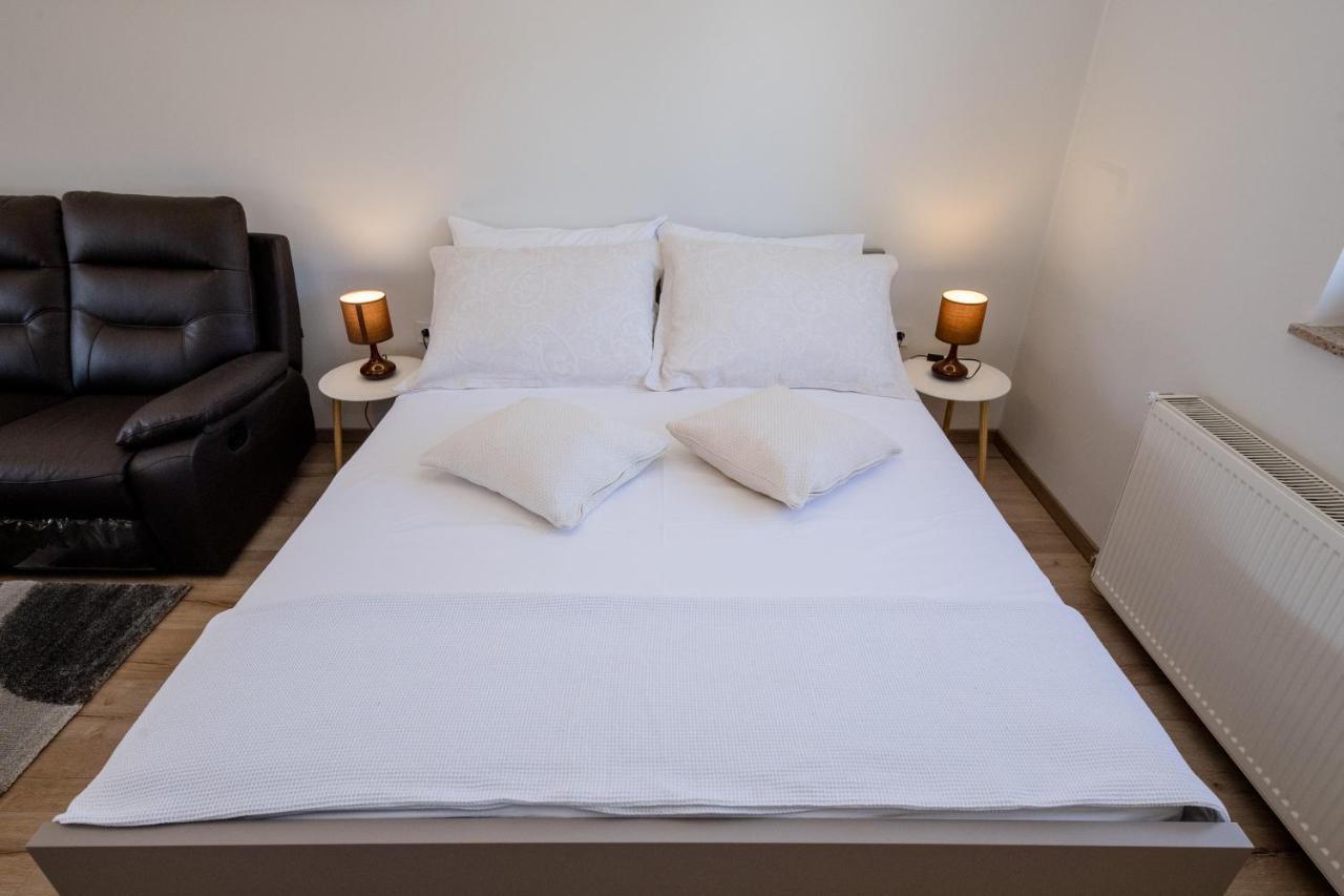 Apartments Luka راب المظهر الخارجي الصورة